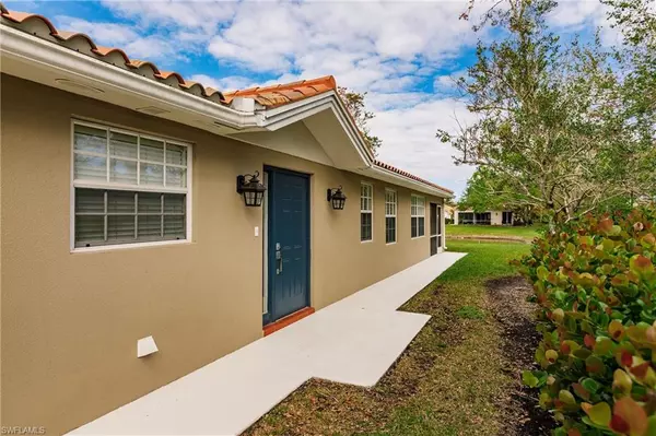 Naples, FL 34109,4747 San Carlo CT