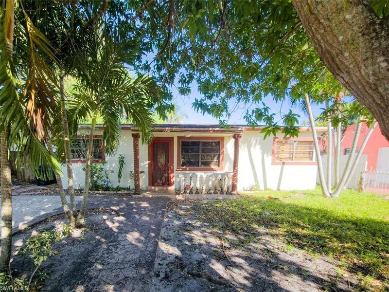 271 NE 170 ST, North Miami Beach, FL 33162