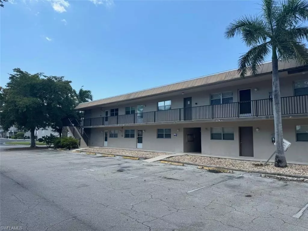 Fort Myers, FL 33907,1560 Colonial BLVD #234