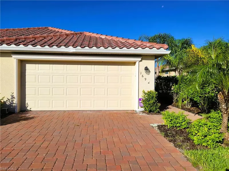 1696 Alameda DR, Naples, FL 34120