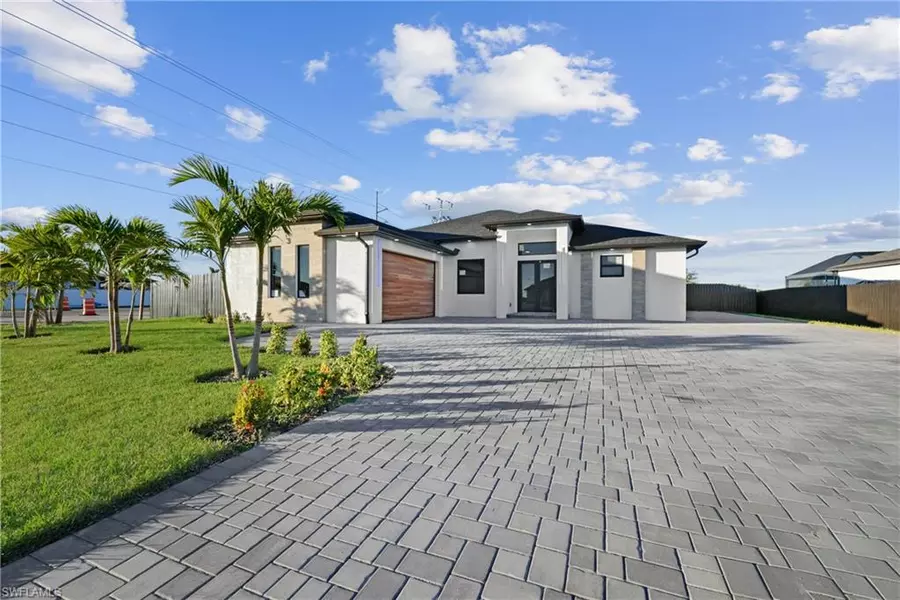 3 NE 8th TER, Cape Coral, FL 33909