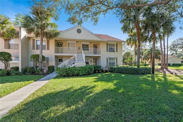 161 Robin Hood CIR #2-104, Naples, FL 34104