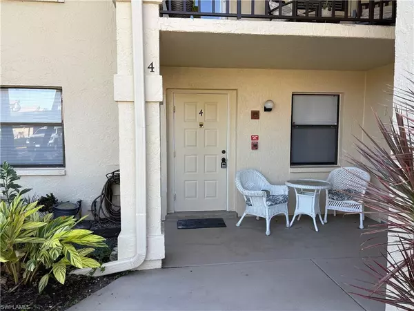 Fort Myers, FL 33919,8383 Charter Club CIR #4