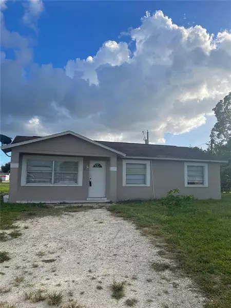 2252 9th CT, Lehigh Acres, FL 33936