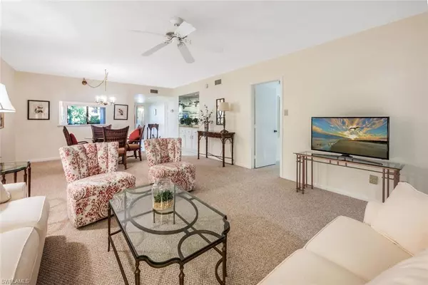 Naples, FL 34112,1814 Kings Lake BLVD #102