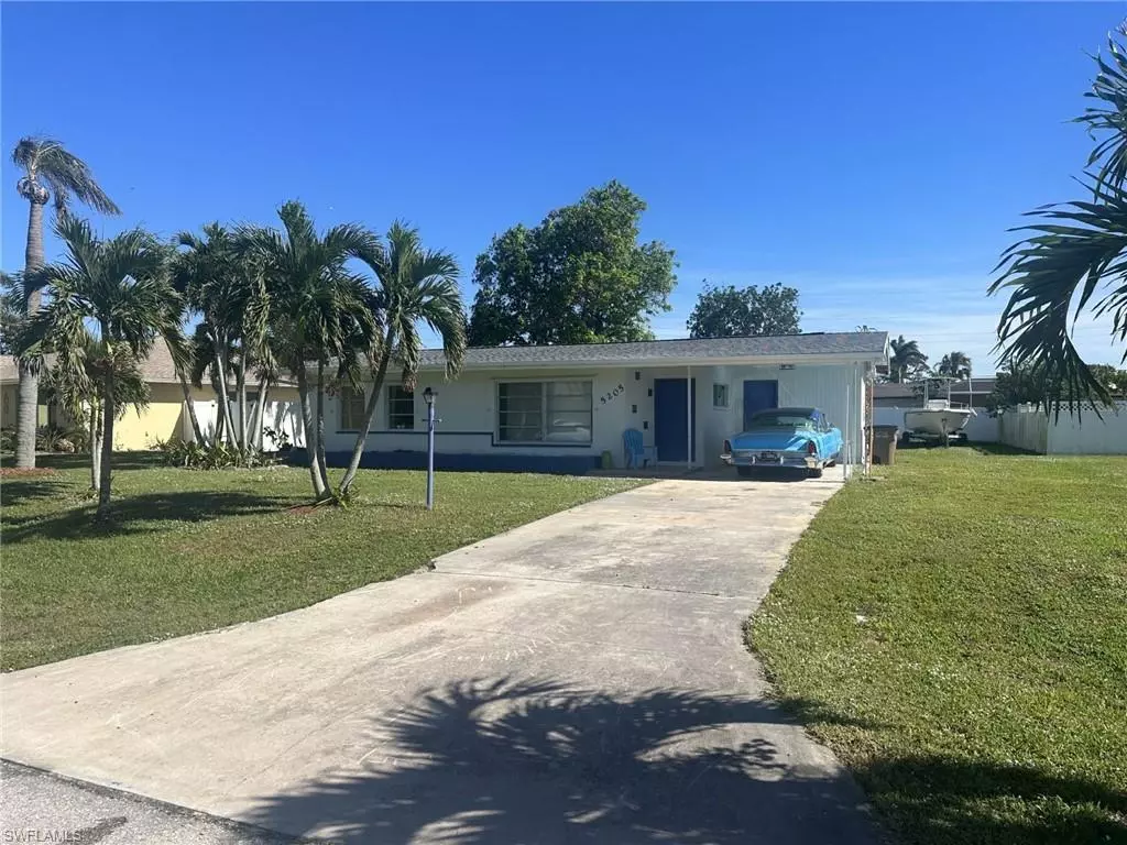 Cape Coral, FL 33904,5205 Calusa CT