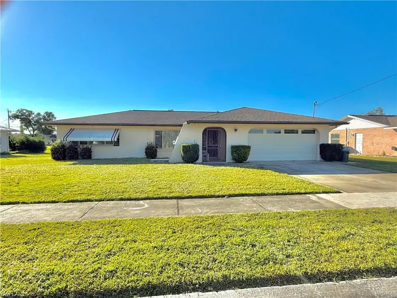 5936 Poetry CT, North Fort Myers, FL 33903