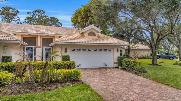 Naples, FL 34110,804 Wiggins Bay DR #22R