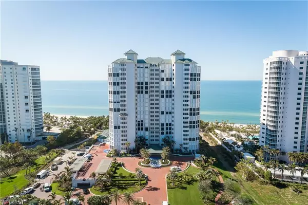 Naples, FL 34108,8171 Bay Colony DR #1602