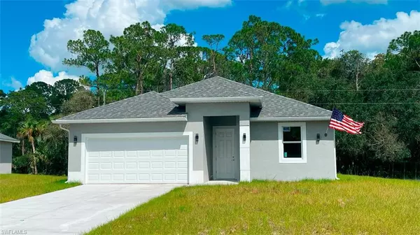 1018 ADELINE AVE, Lehigh Acres, FL 33971