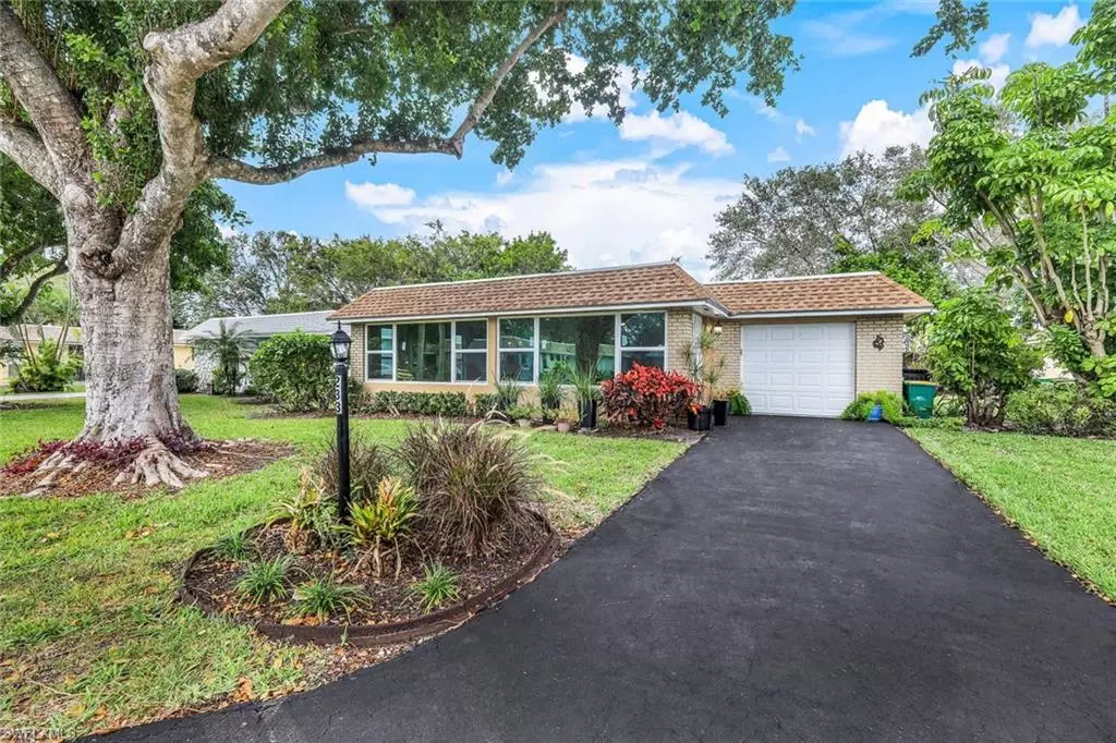 Naples, FL 34112,233 Yorkshire CT #4