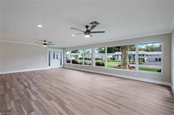 Naples, FL 34112,233 Yorkshire CT #4