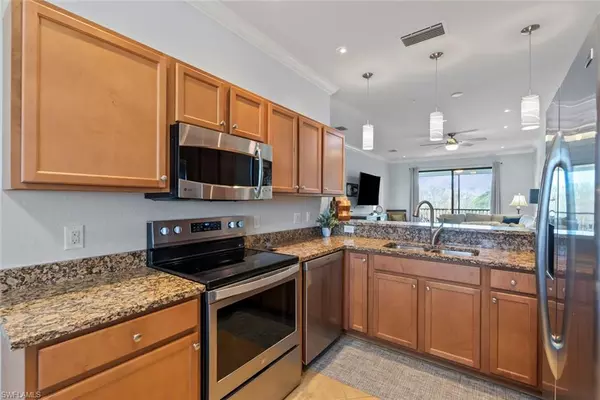 Naples, FL 34113,9715 Acqua CT #144