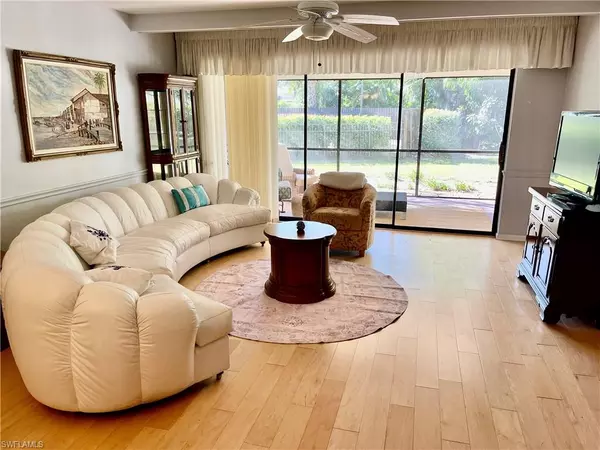 Naples, FL 34112,1820 Kings Lake BLVD #103