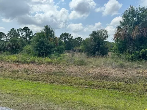 Naples, FL 34120,2500 72nd AVE NE
