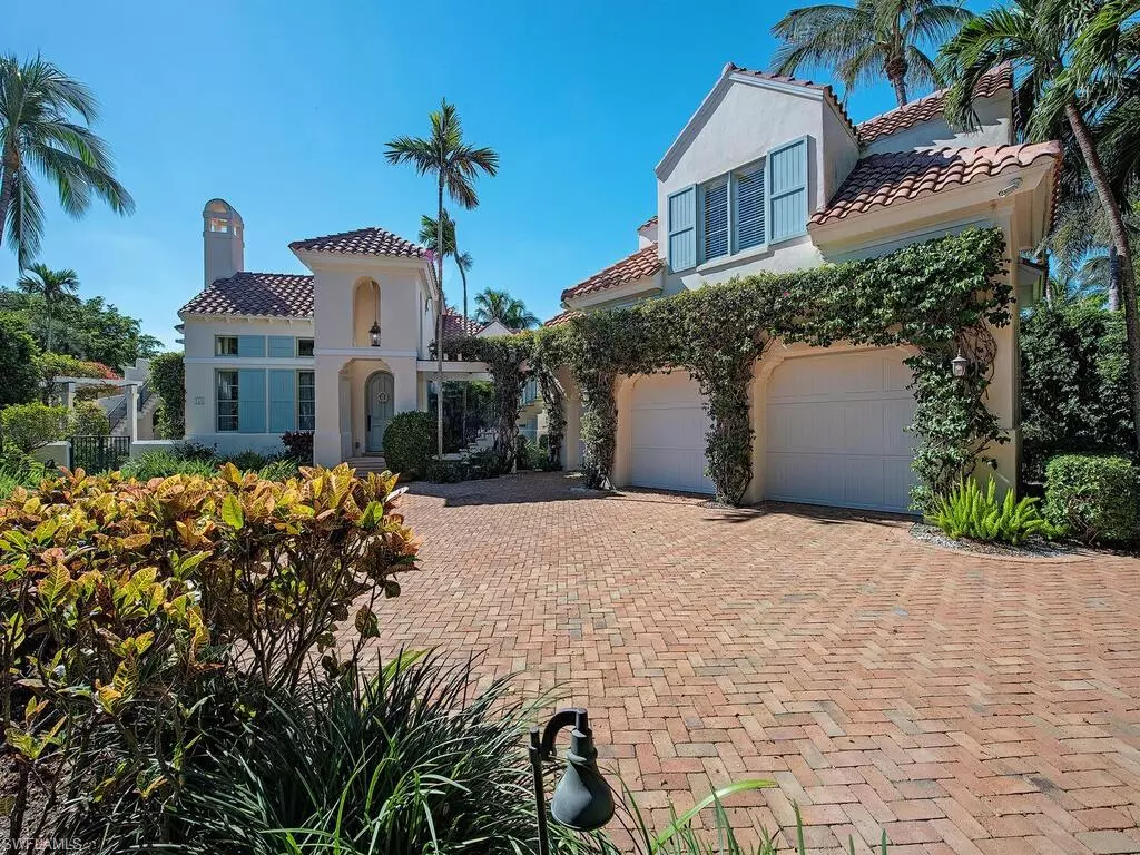 Naples, FL 34102,266 Little Harbour LN