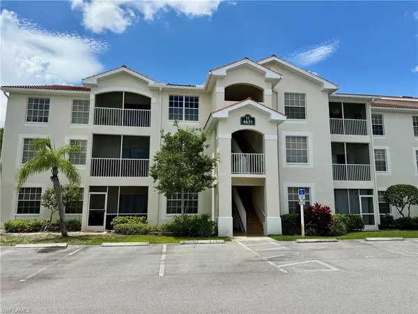 4635 Saint Croix LN #1223, Naples, FL 34109