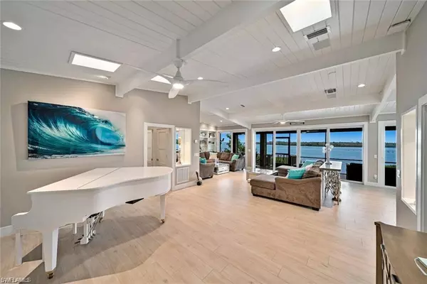 Captiva, FL 33924,16979 Captiva DR