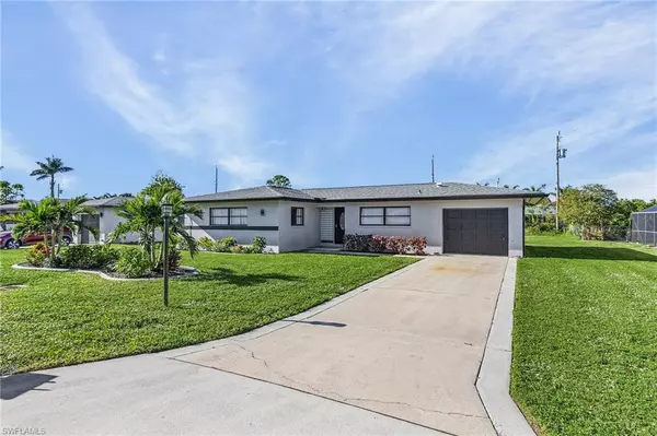 Cape Coral, FL 33904,5234 Sunnybrook CT