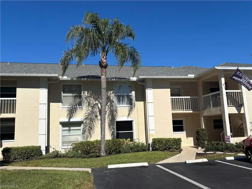 Naples, FL 34104,600 Squire CIR #104