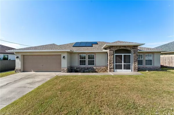 3526 NE 12th CT, Cape Coral, FL 33909