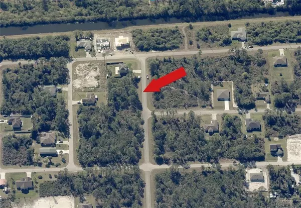 Lehigh Acres, FL 33974,463 Lois AVE S