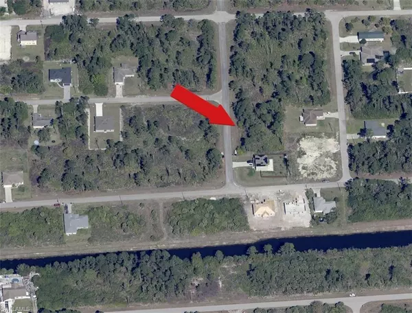 Lehigh Acres, FL 33974,463 Lois AVE S