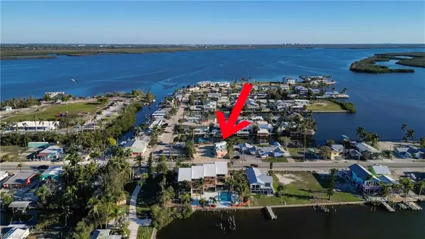 4661 Pine Island RD NW, Matlacha, FL 33993