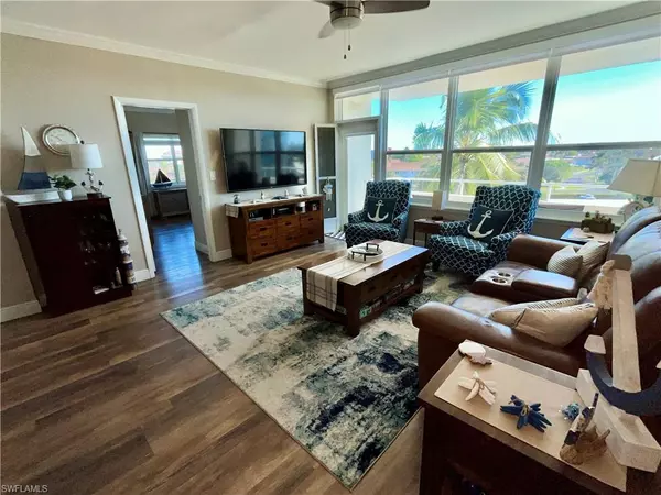 Marco Island, FL 34145,220 Seaview CT #504