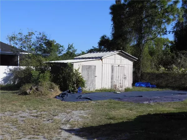 Lehigh Acres, FL 33971,4320 6th ST W