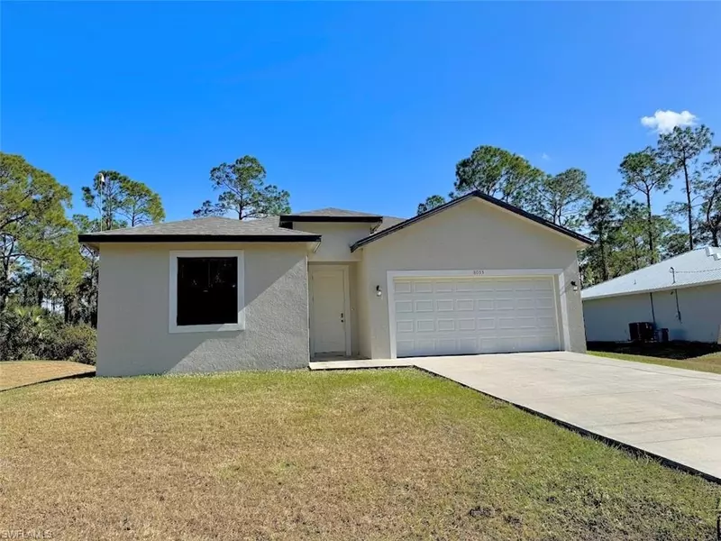 8033 Sandy CIR, Labelle, FL 33935