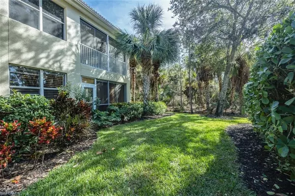 Naples, FL 34119,1786 Tarpon Bay DR S #102