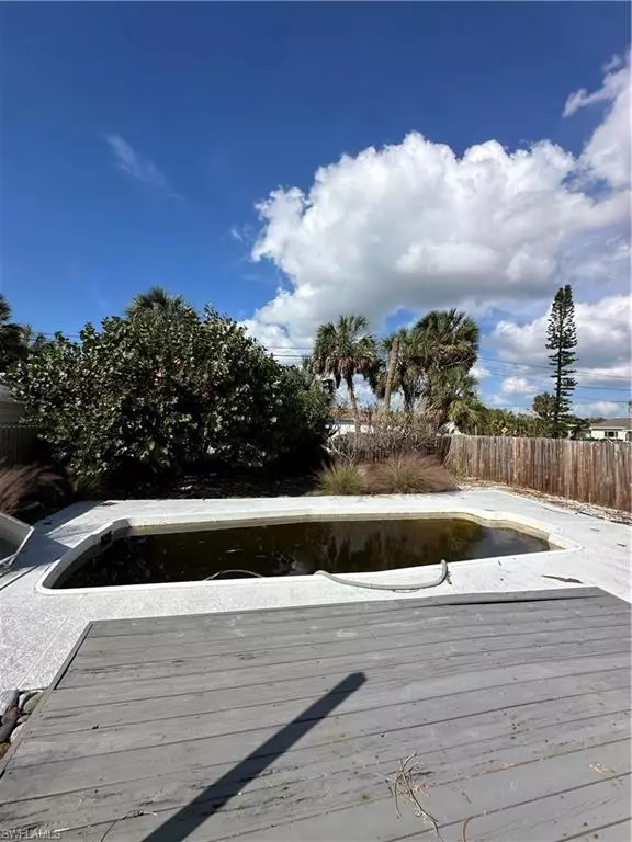 St. Petersburg Beach, FL 33706,503 58th AVE