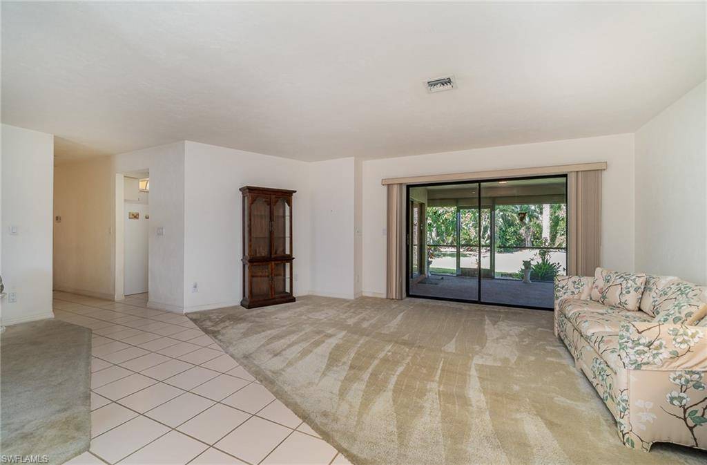 Naples, FL 34112,1761 Knights CT