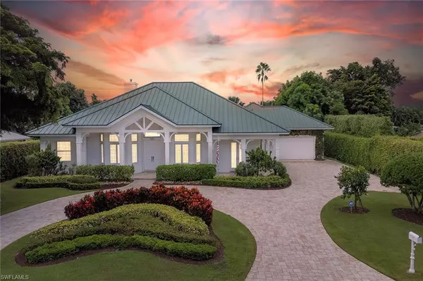 630 Mooring Line DR, Naples, FL 34102