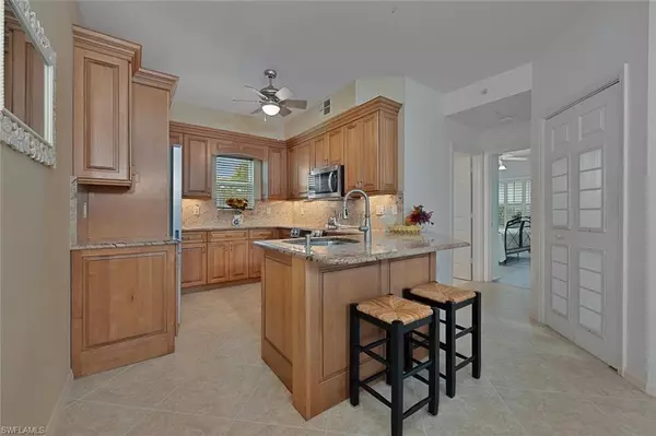 Naples, FL 34109,2120 Cay Lagoon DR #214