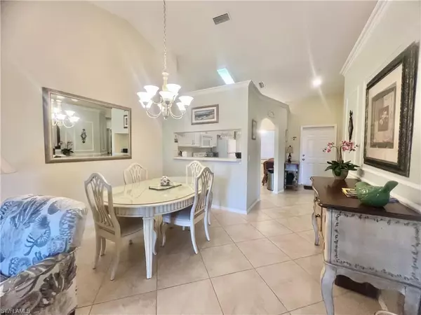 Naples, FL 34119,6720 Huntington Lakes CIR #203