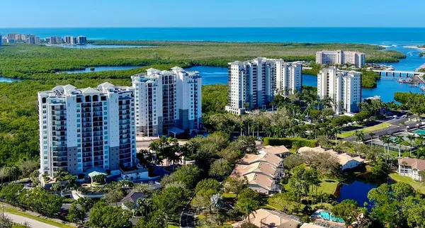 Naples, FL 34110,445 Cove Tower DR #702