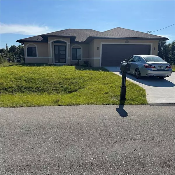 2805 24th ST W, Lehigh Acres, FL 33971