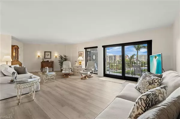 Naples, FL 34103,3399 Gulf Shore BLVD N #505