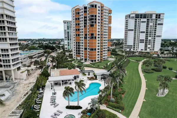 Naples, FL 34103,4251 Gulf Shore BLVD N #20D