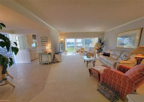 Naples, FL 34103,3400 Gulf Shore BLVD N #B4