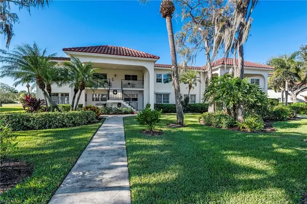 1055 Forest Lakes DR #E209, Naples, FL 34105