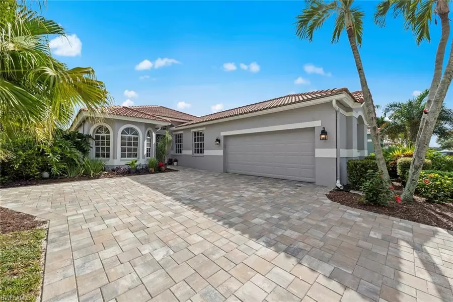 11316 Lakeland CIR, Fort Myers, FL 33913