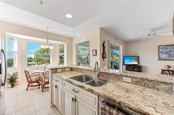 Bonita Springs, FL 34135,9350 Highland Woods BLVD #4405