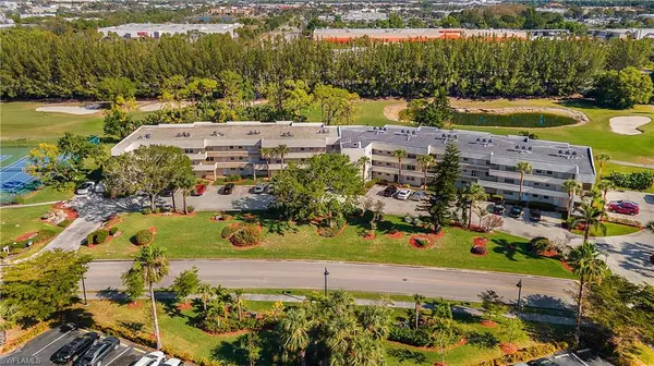 501 Forest Lakes BLVD #303, Naples, FL 34105