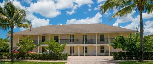 Naples, FL 34102,1555 Blue Point AVE #2