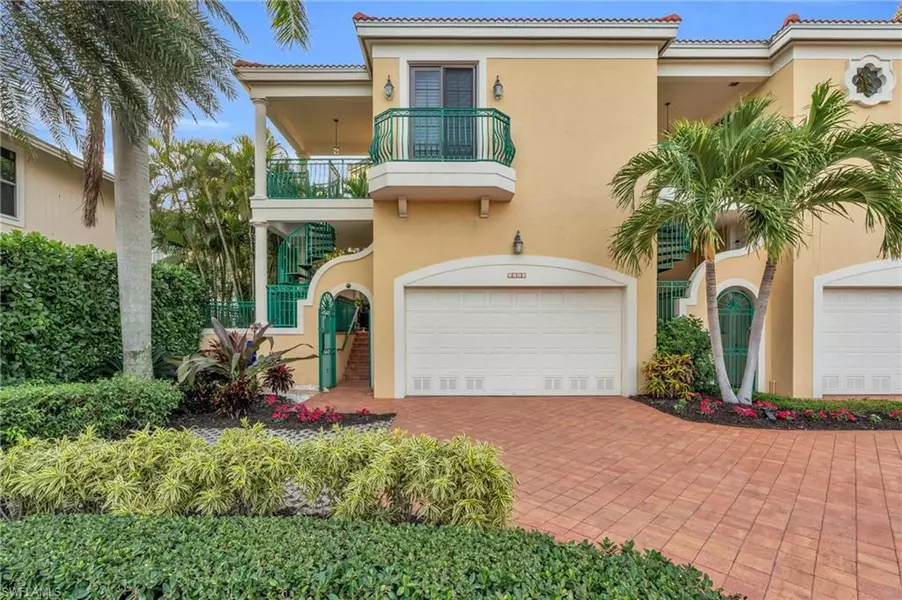 1180 Clam CT #1, Naples, FL 34102