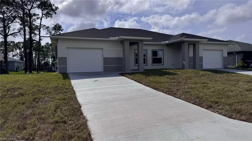 5059 Locke LN, Lehigh Acres, FL 33973