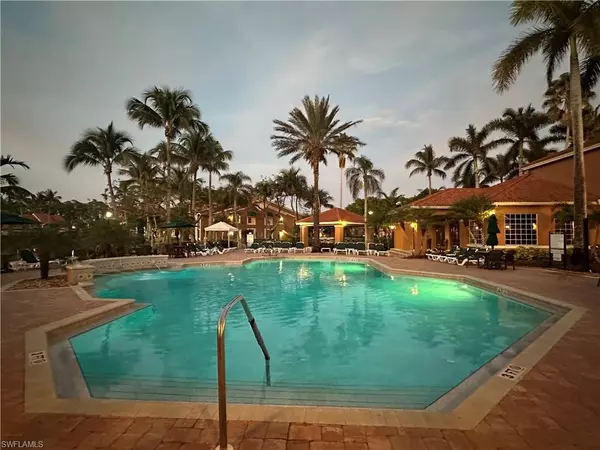 Naples, FL 34104,1275 Wildwood Lakes BLVD #105